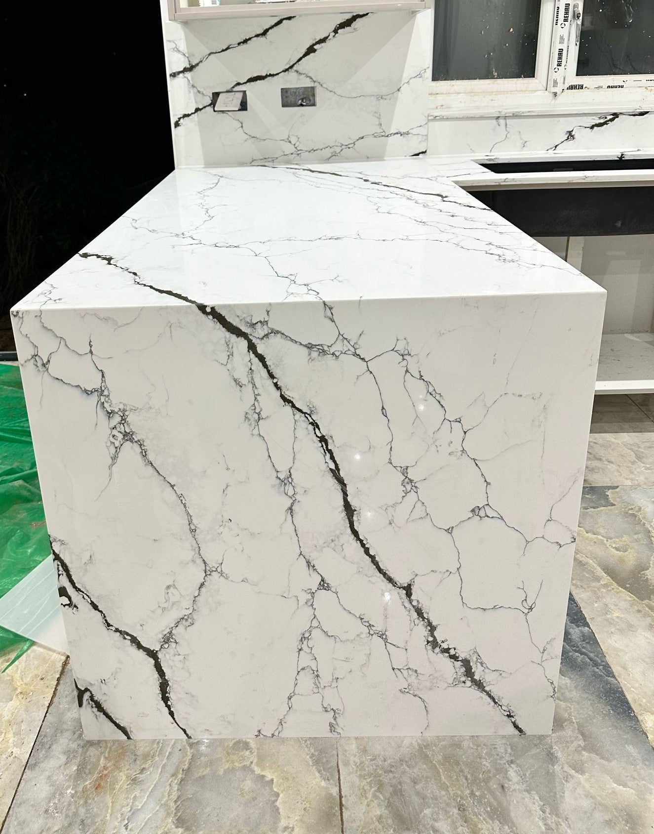 Cleaning and Maintenance of White Quartz Worktops