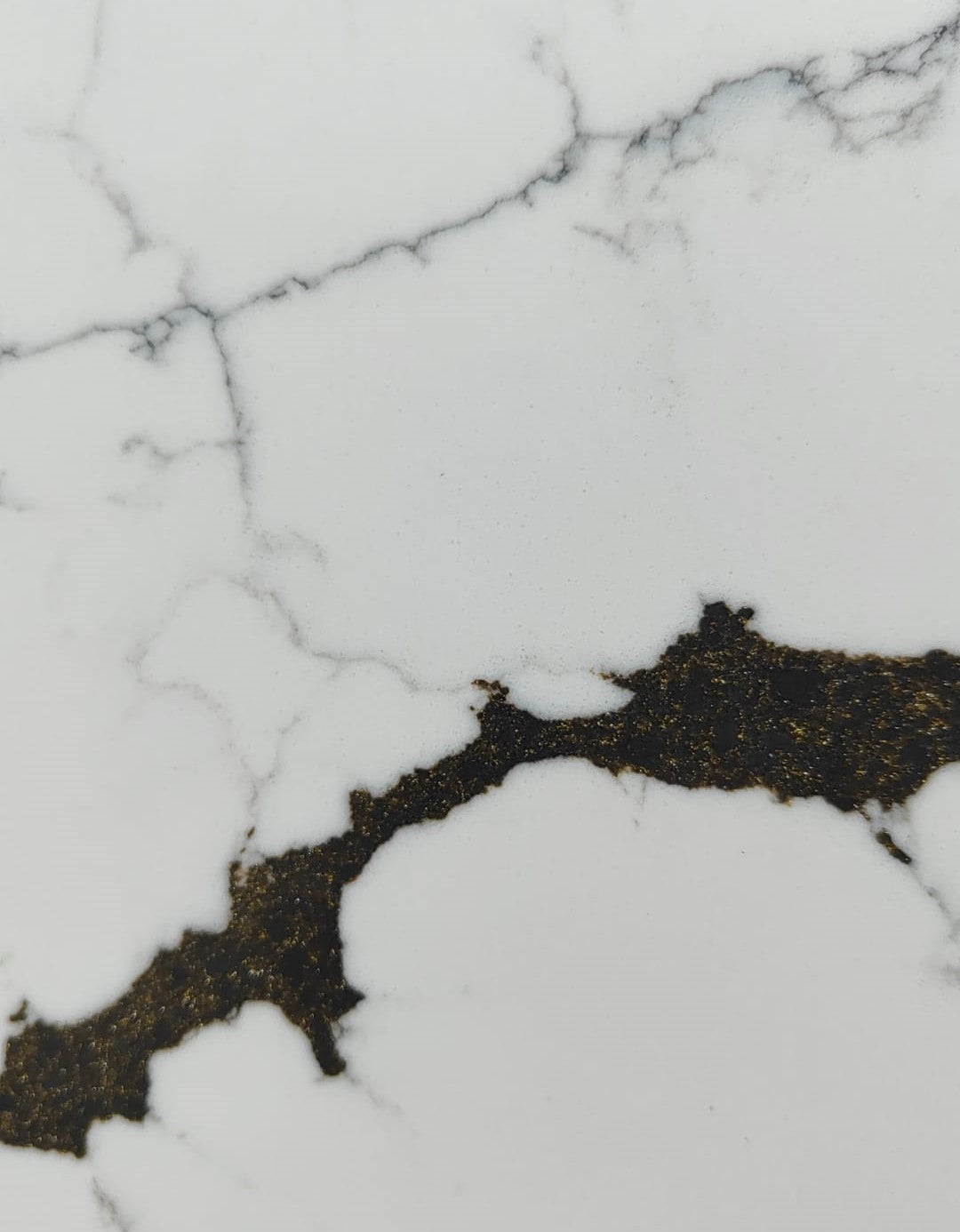 Calacatta Forest Gold Quartz