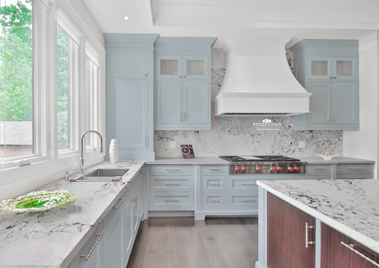 Arabescato Black Quartz