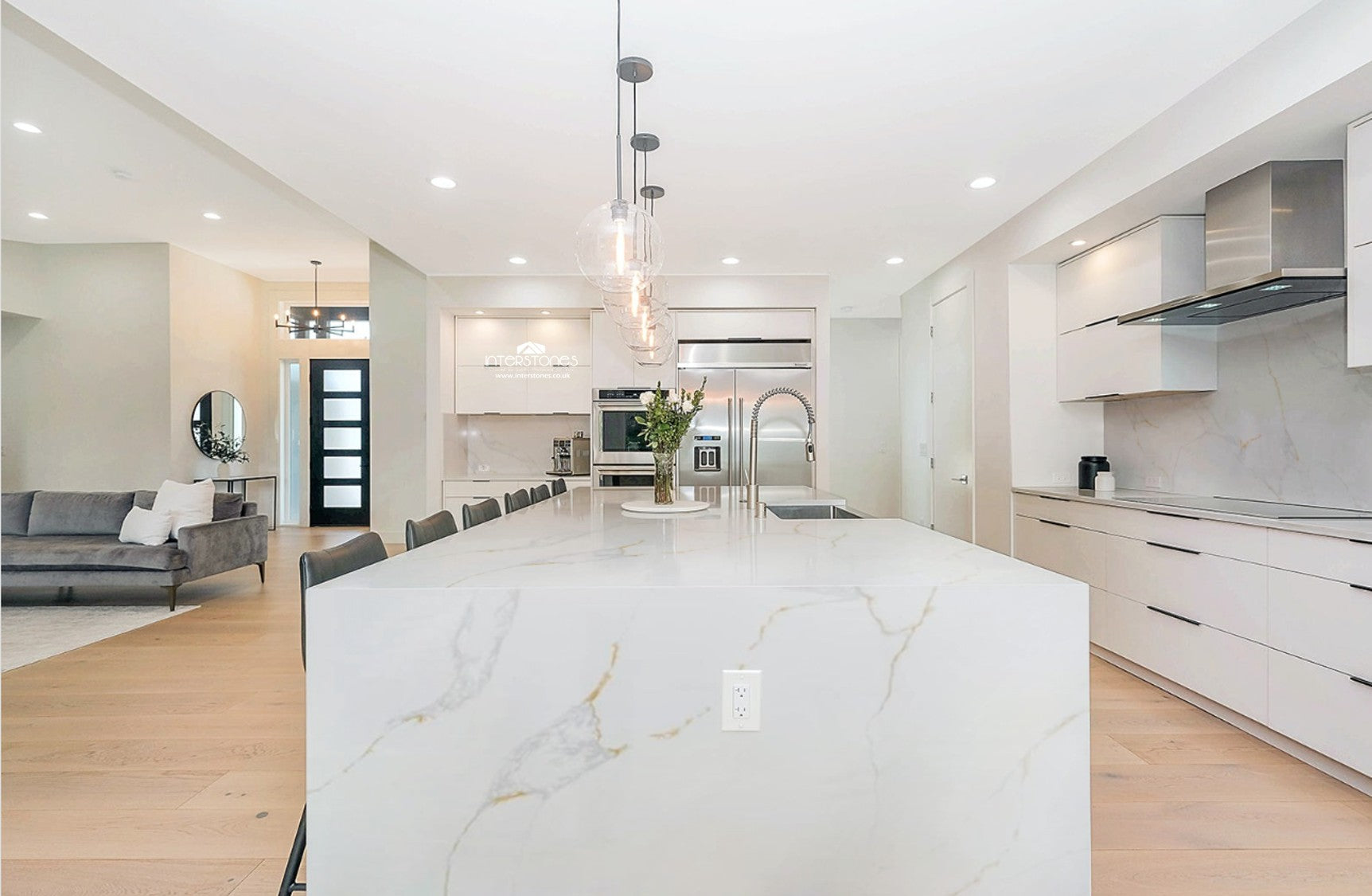 Calacatta Modena Gold Quartz