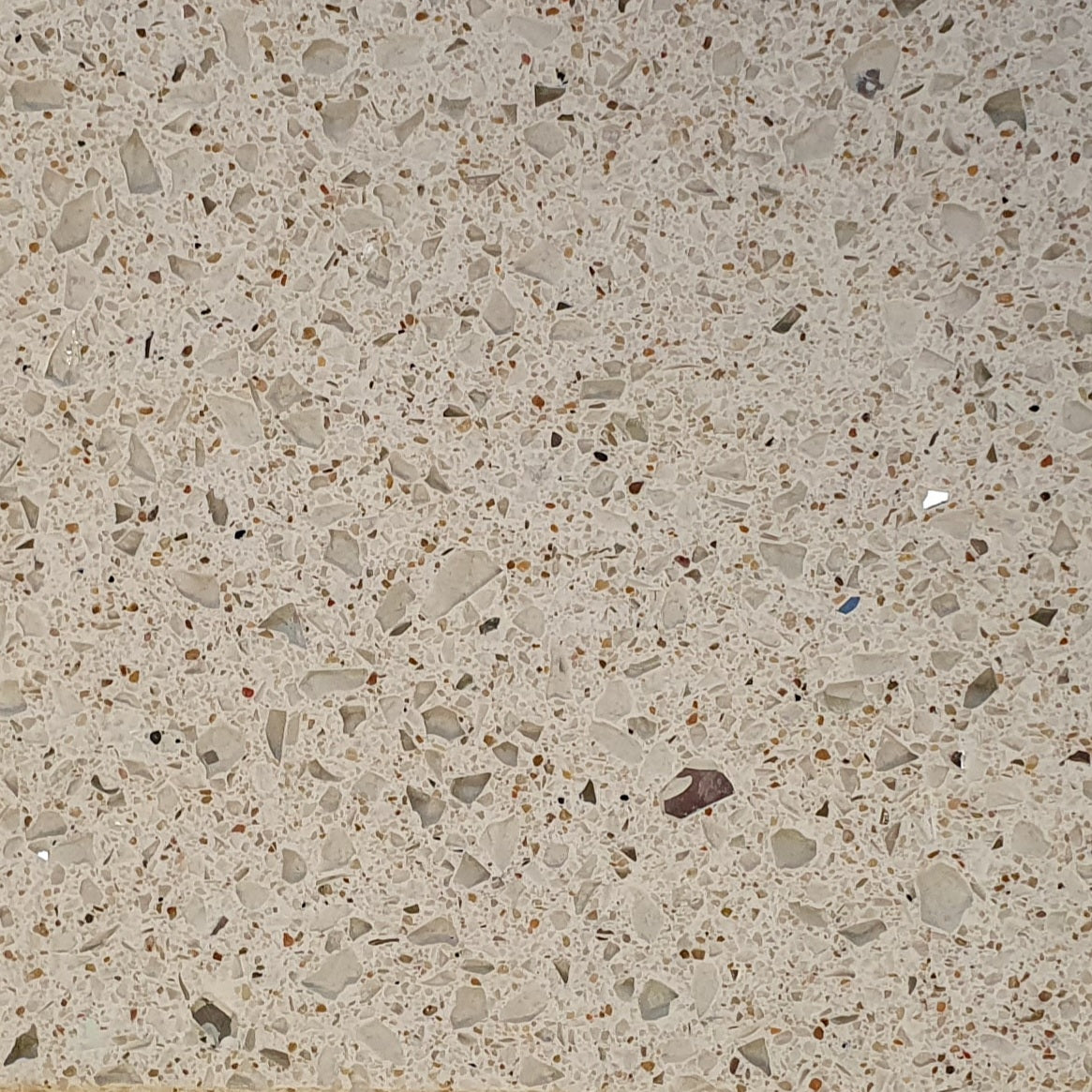 Cream Mirror Quartz